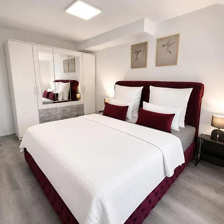 Duplex Balcony 2 Bedrooms Near Layen Castle Apartment